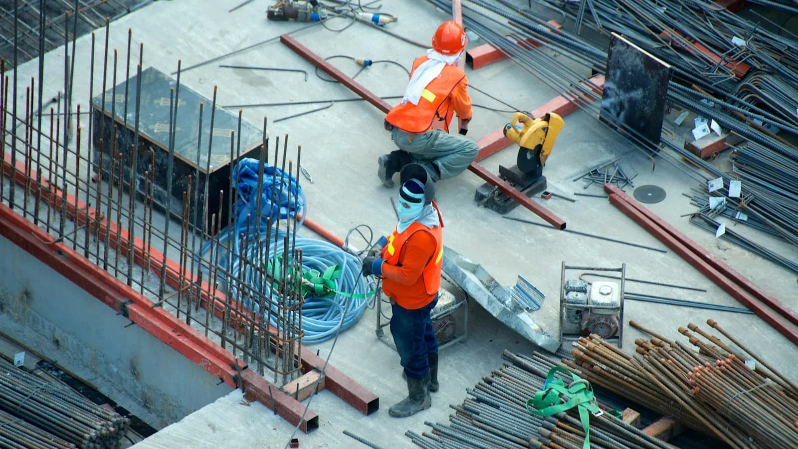 Roofing contractor